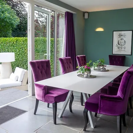 Saint-georges -located In The Centre Of Bruges-