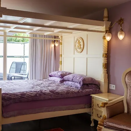 Saint-georges -located In The Centre Of Bruges- 5*