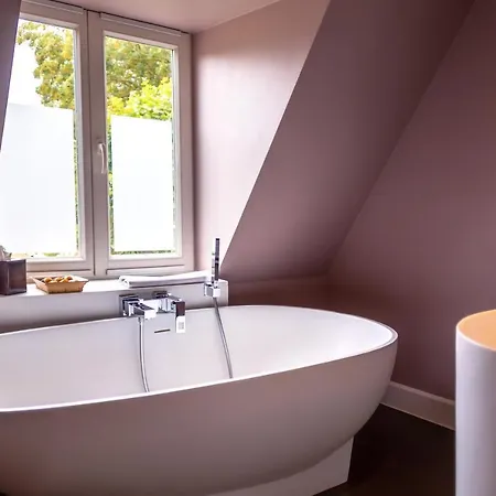 Saint-georges -located In The Centre Of Bruges-