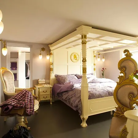 Saint-georges -located In The Centre Of Bruges-